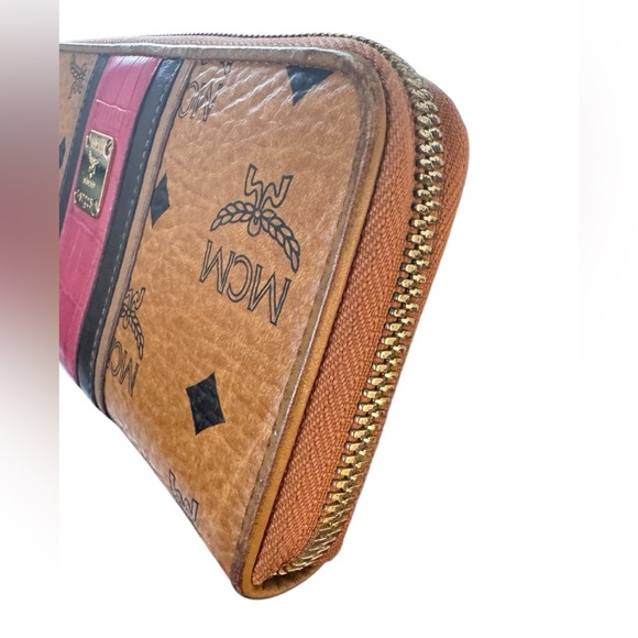 MCM Tan and Pink Wallet - Picture 4 of 9
